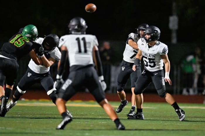 a West Linn Tualatin football Oregon October 5 2023 Leon Neuschwander 21